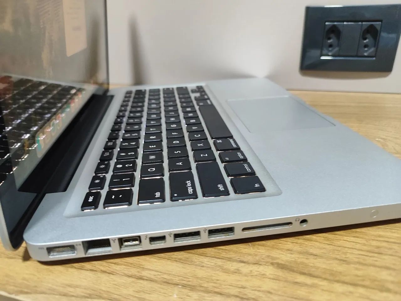 MacBook Pro - OS Sonoma 14.8 - Foto 3