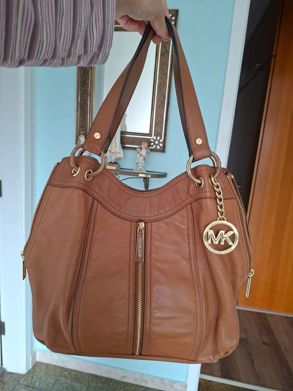 Michael Kors, couro legítimo 