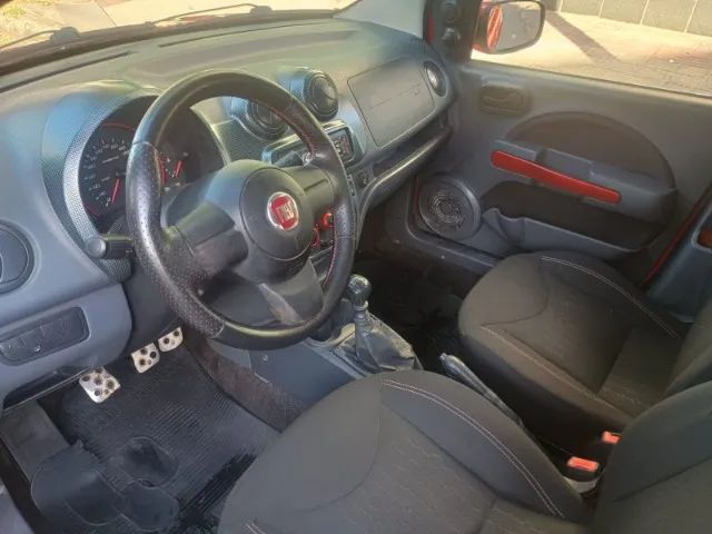 Fiat Uno Sporting 1.4 EVO Fire Flex 8V 4P 2013 - Foto 4