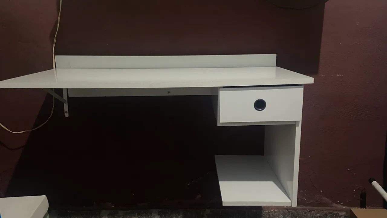 Mesa de computador suspensa  - Foto 5