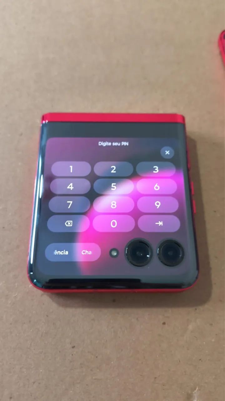 Moto Razr 40 ultra com defeito 