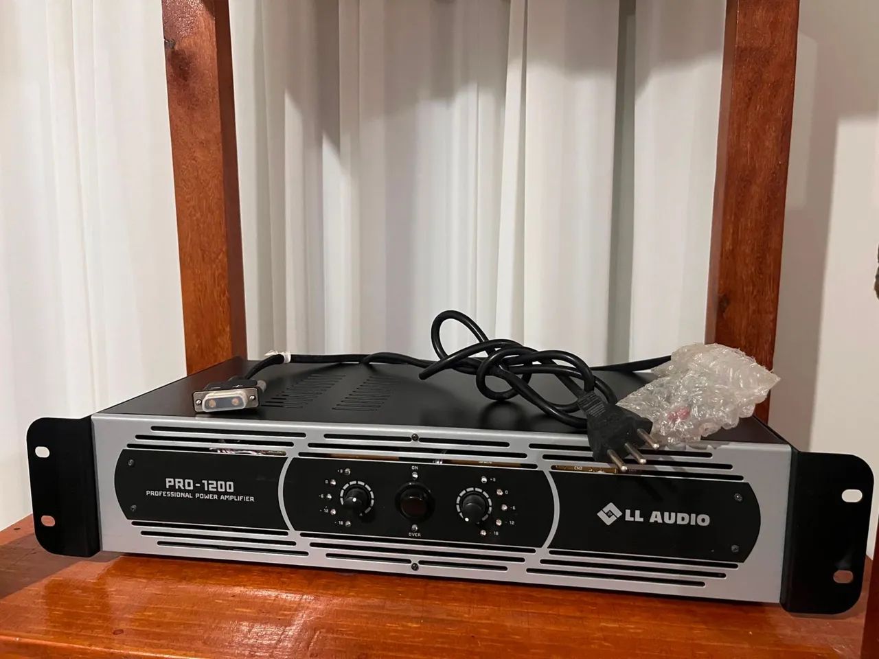 Amplificar e mesa de som NUNCA USADOS - Foto 2