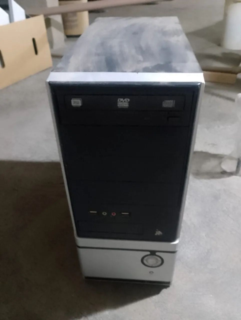 Gabinete ATX PC 4 baias - usado 