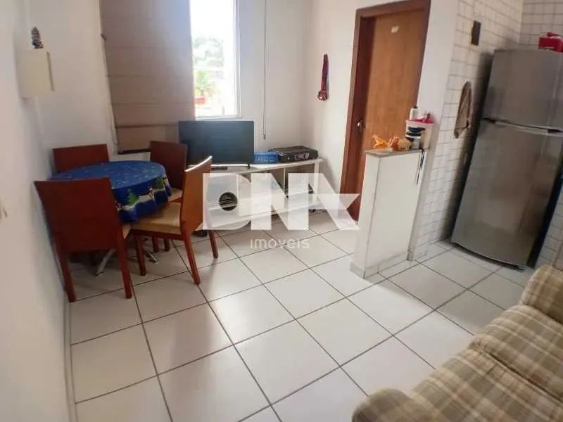 Apartamento : / Residencial / Catete