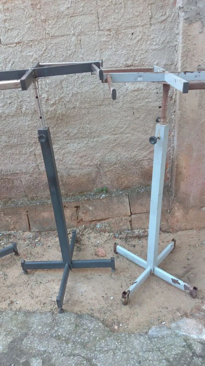 Araras de roupas  - Foto 3
