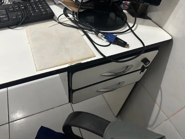 Mesa de computador - Foto 3