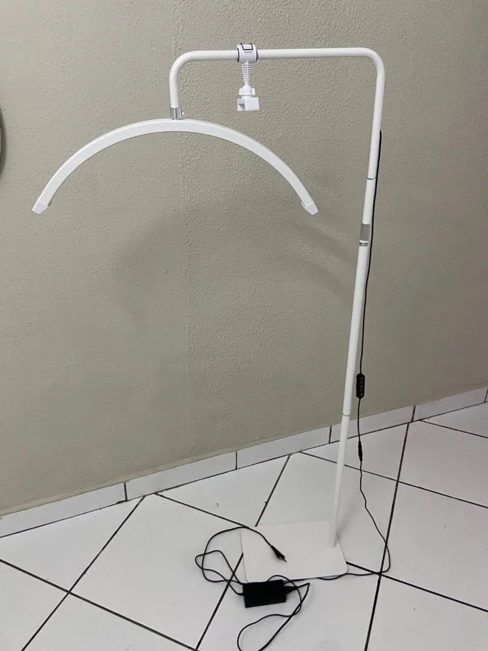 Vendo luminária meia lua  - Foto 2