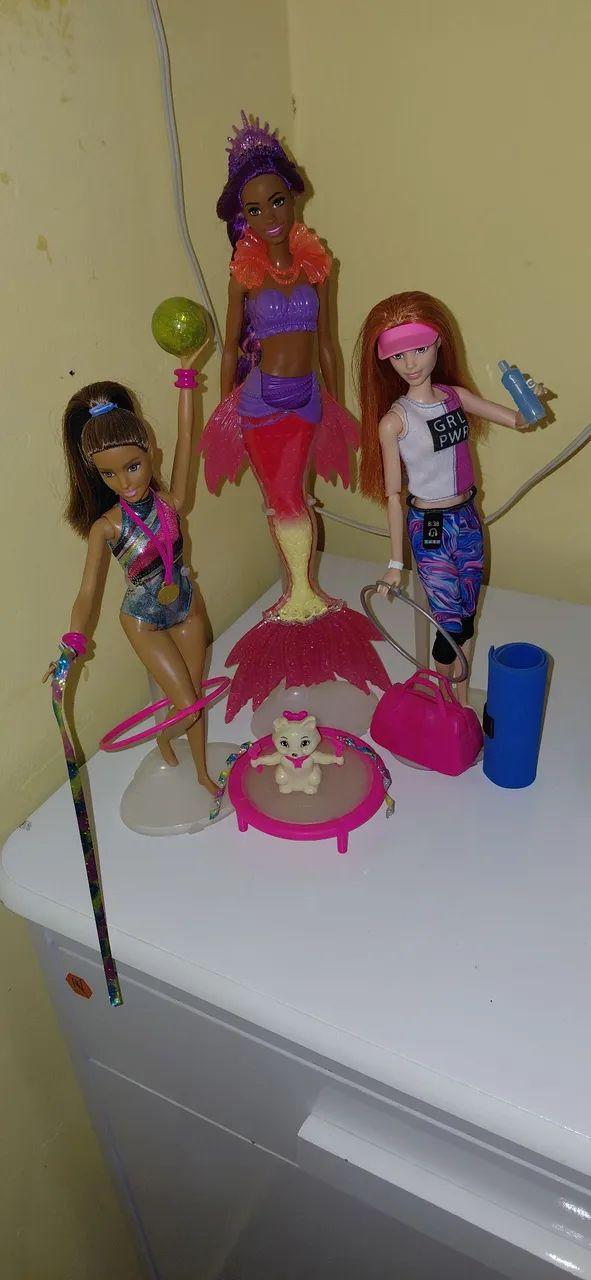 Lotes barbies!!leiam o anúncio  - Foto 2