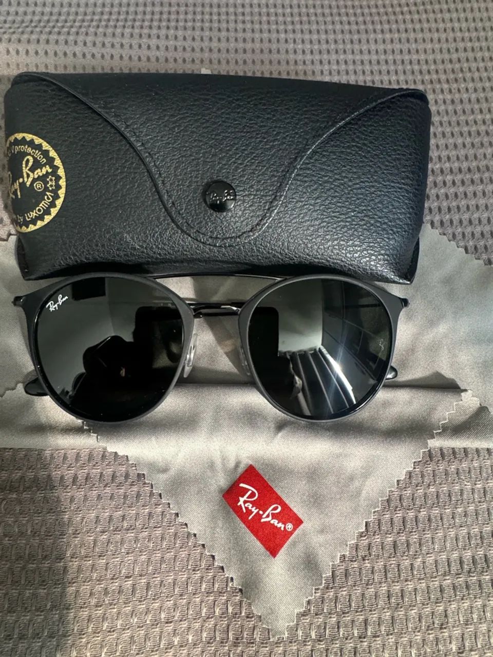 Ray-Ban