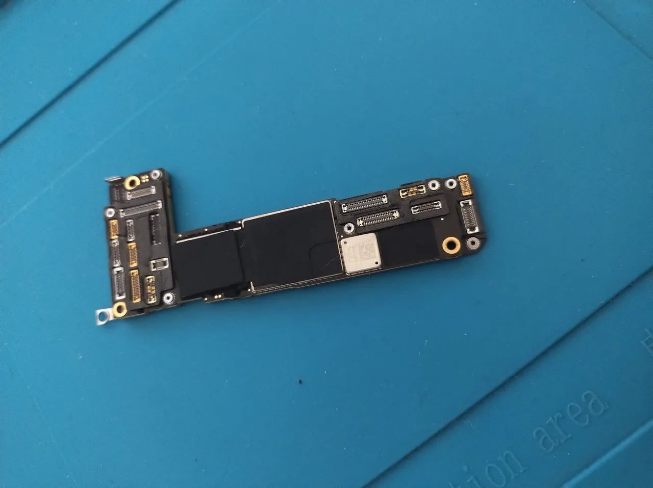 Placa mãe iPhone 12 (Bloqueada)