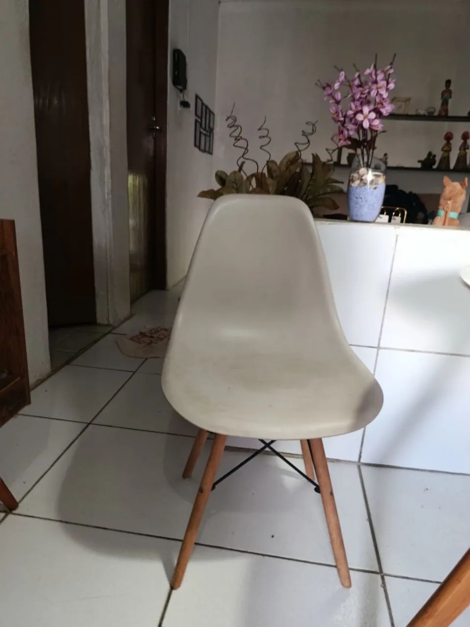 Mesa com 3 cadeiras  - Foto 2