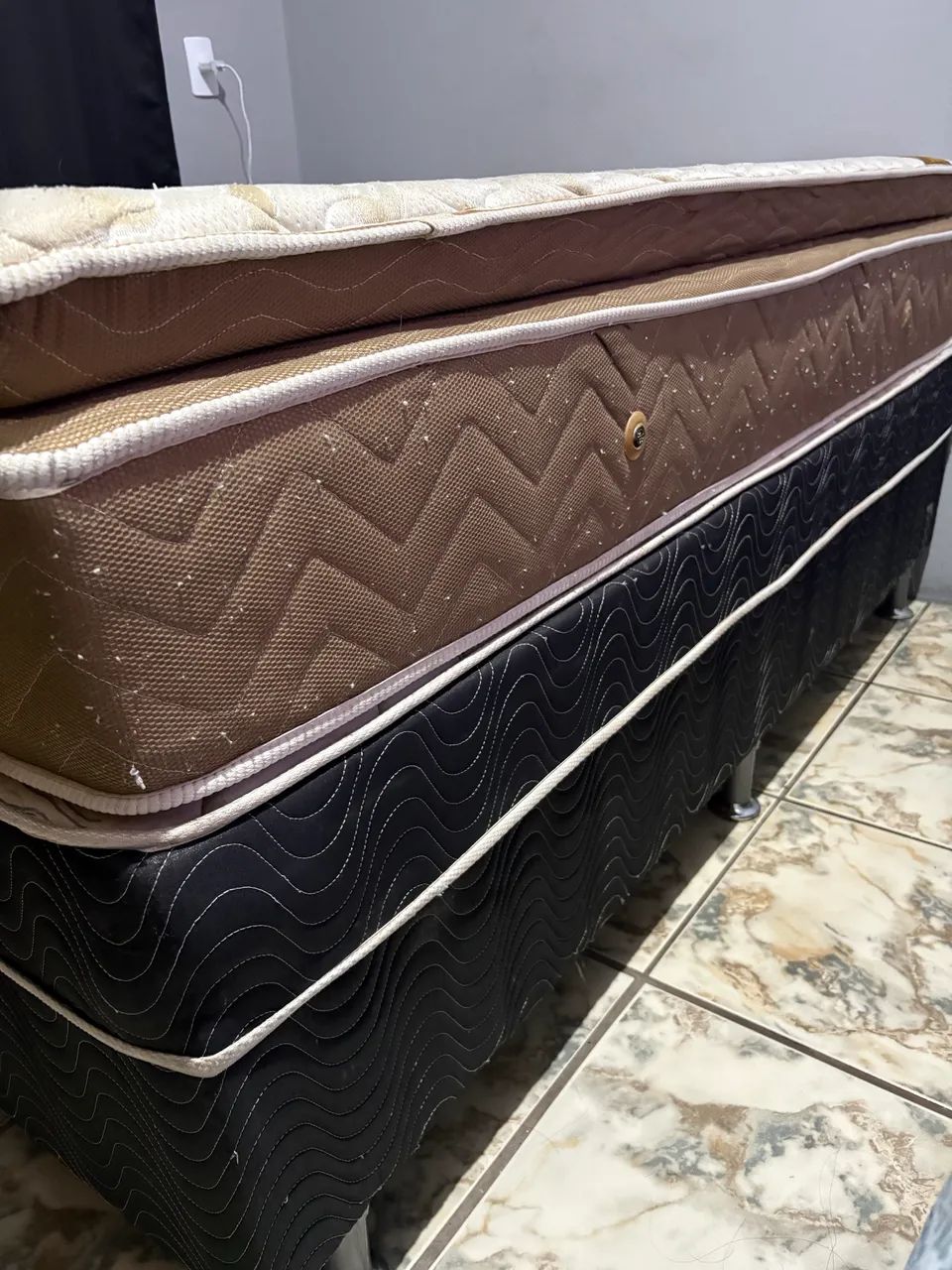 Cama de Casal (Box) com Colchão Ortobom - Confortável e Conservada - Foto 5
