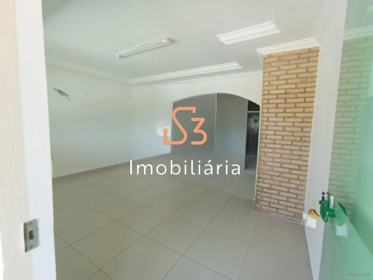 CASA RESIDENCIAL em UBERLÂNDIA - MG, Brasil - Foto 3