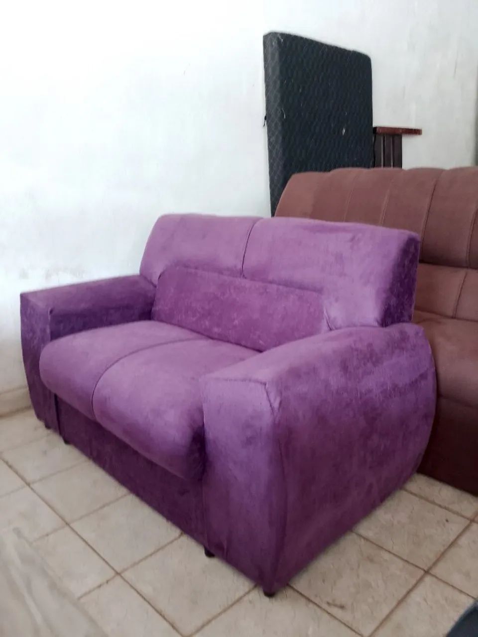 SOFÁ ROXO 2 LUGARES- REFORMADO