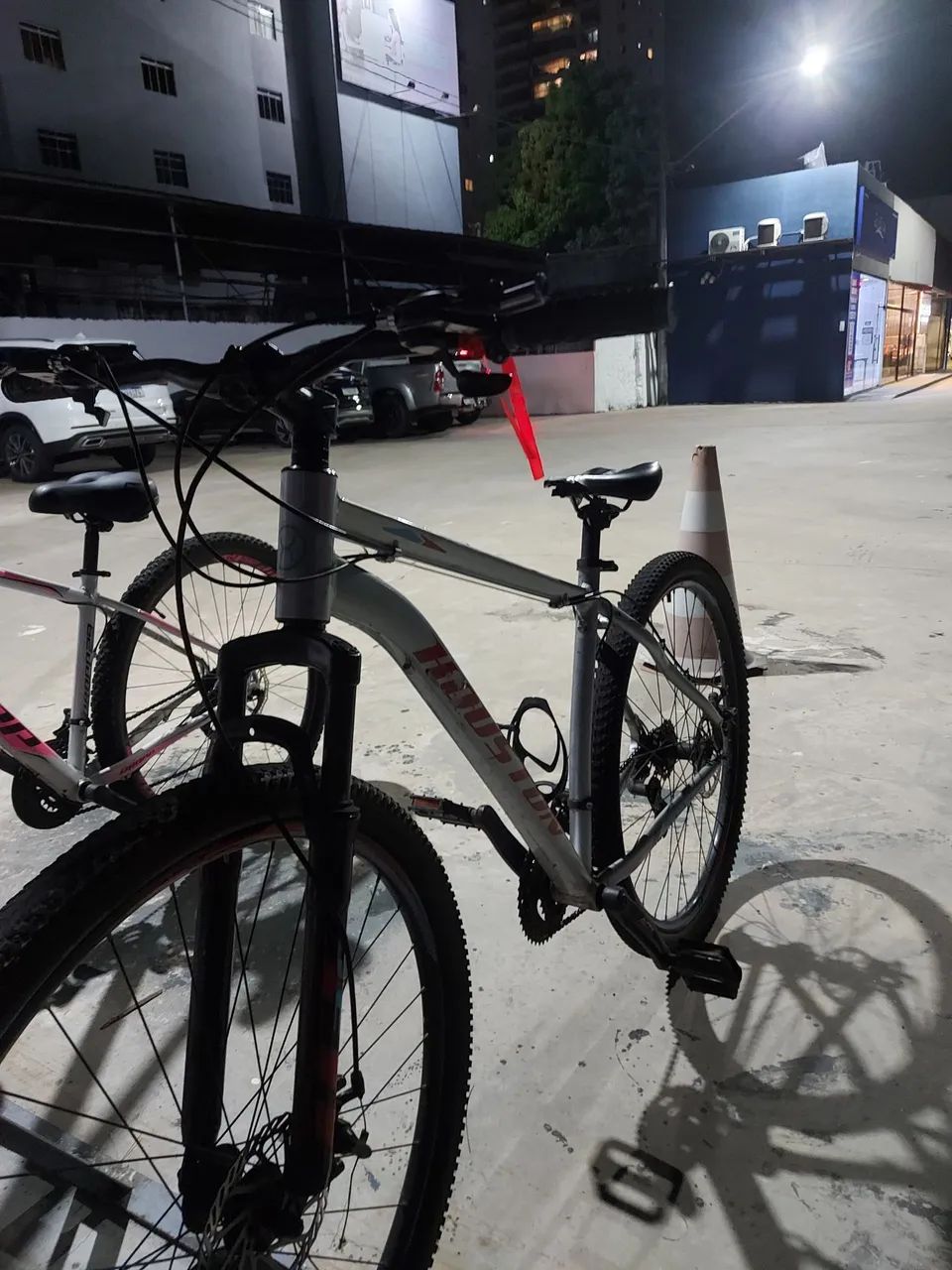Vendo Bicicleta Houston Prata  - Foto 2