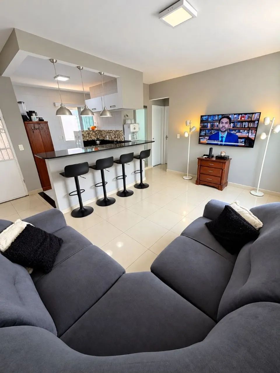Alugo apartamento  mobiliado 