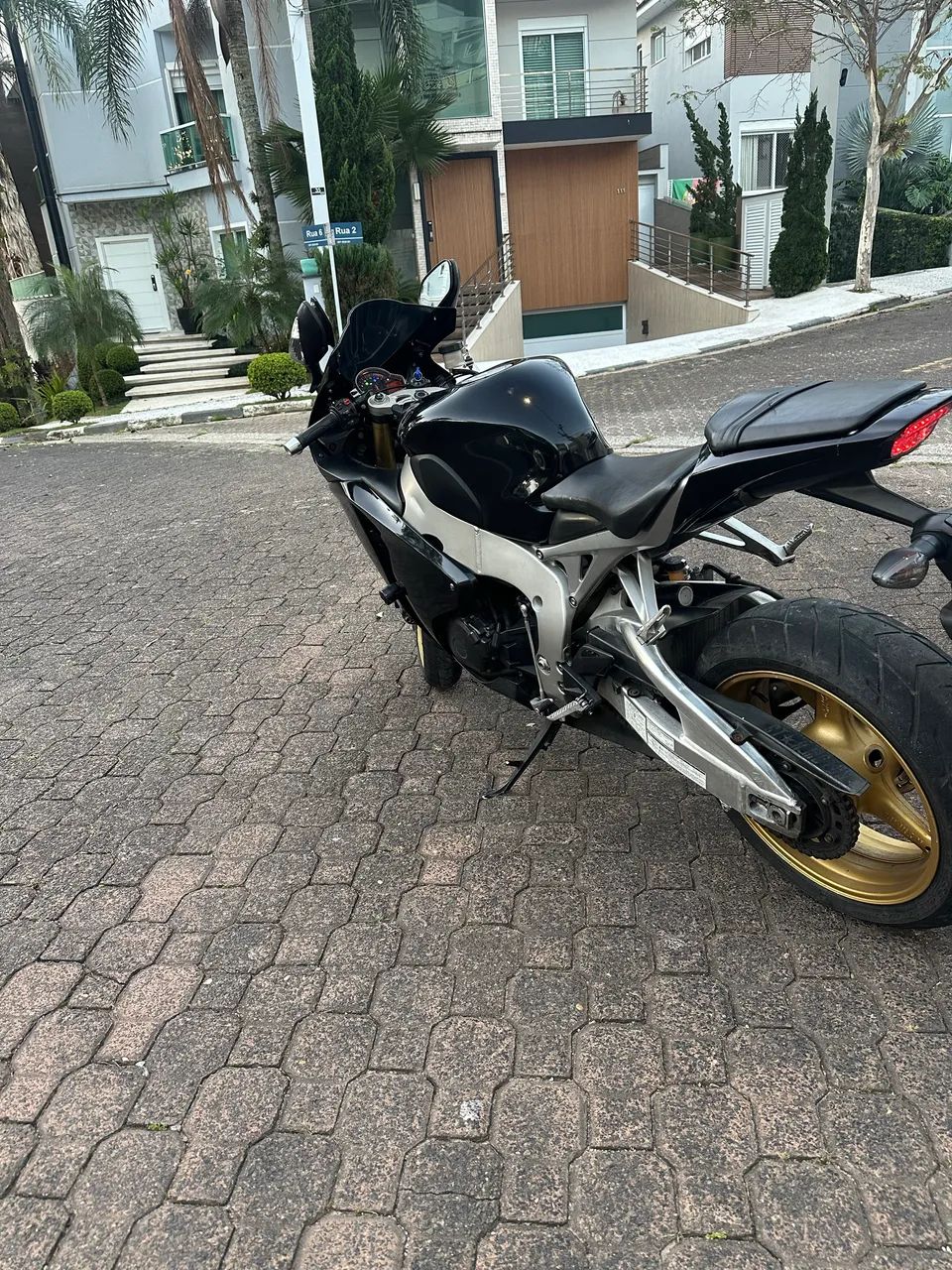 CBR 1000 RR  - Foto 2