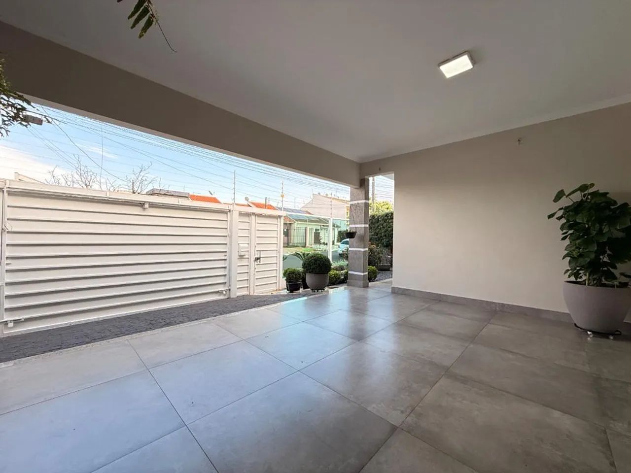 Casa à venda em Maringá, Jardim Itália, com 4 quartos, com 256.26 m² - Foto 4
