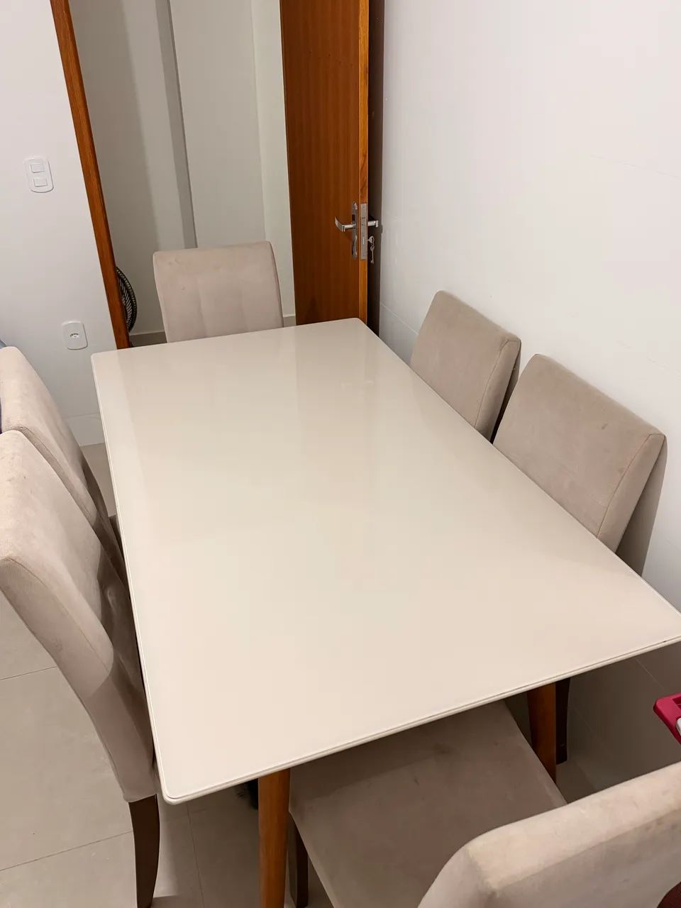 Mesa de jantar de 1,60 (com 6 cadeiras) - Foto 3