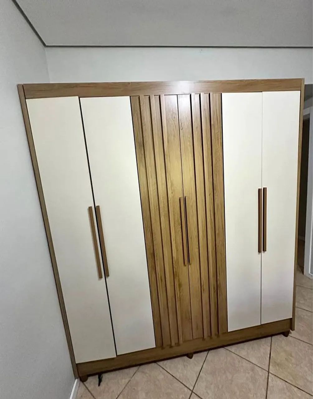 Guarda roupa, entrega e montagem 