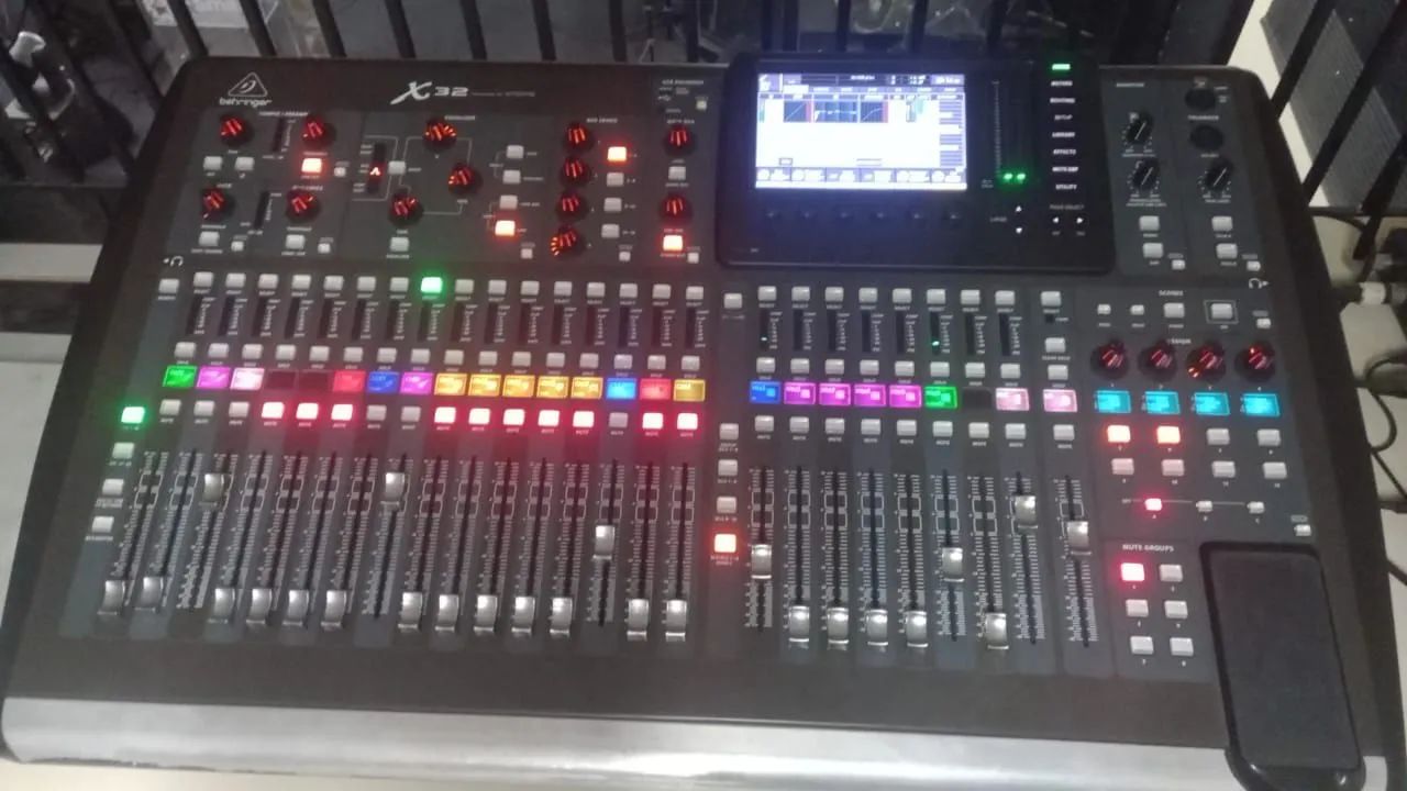 Mesa som X32 Behringer  - Foto 2