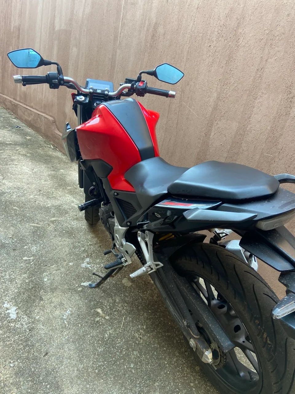 CB 300f 2024 - Foto 3