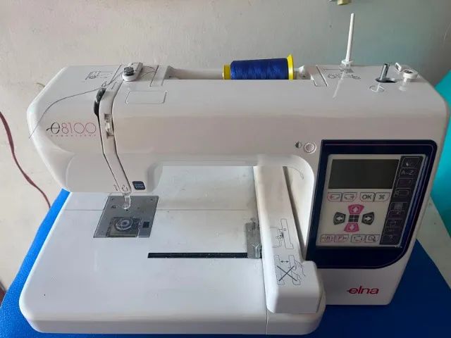 Máquina de Bordar Elna e8100 Embroidery Completa com Acessórios - Foto 2
