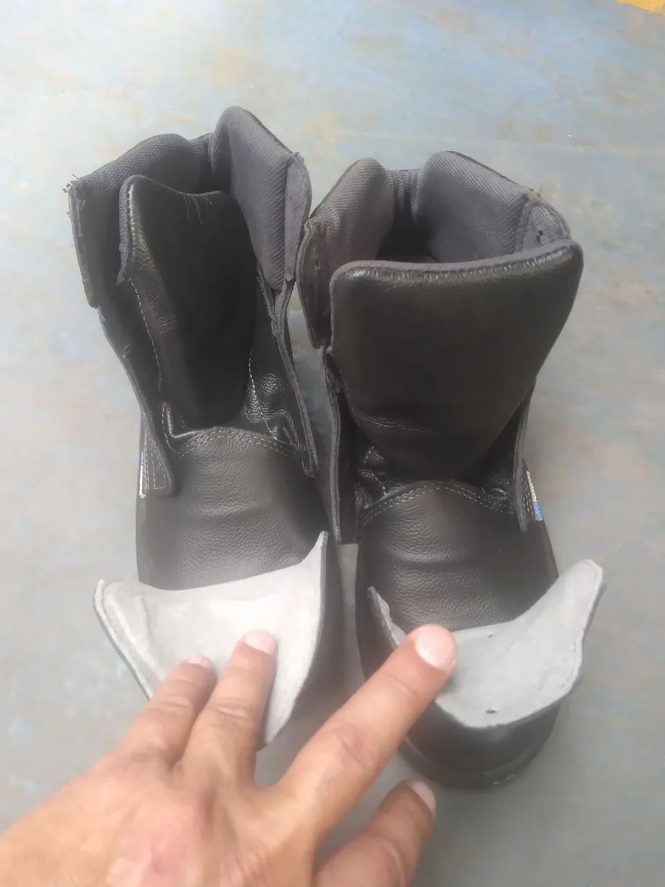 Vendo bota segurança R$ 150 - Foto 2