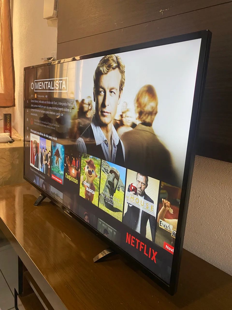 SMART TV AOC 43 polegadas muito nova acompanha controle remoto e pezinho funcionando - Foto 5