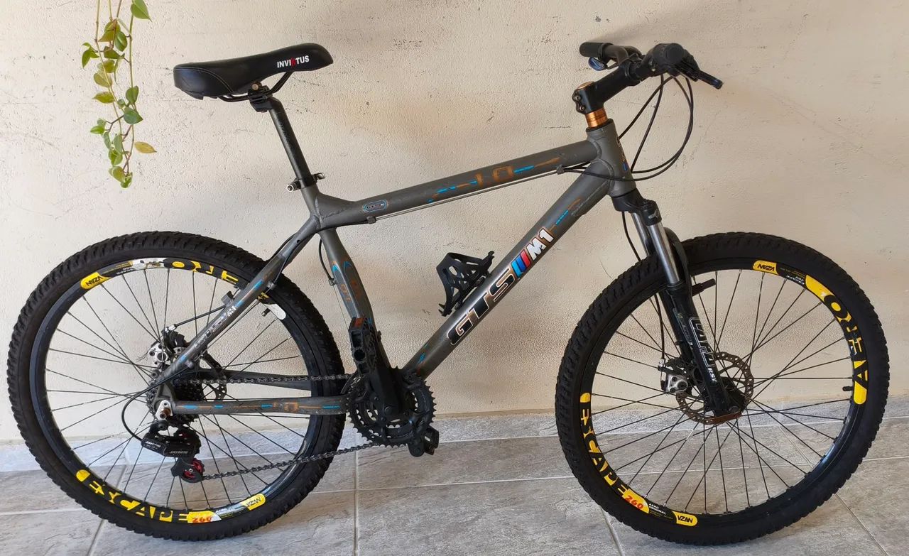 Bicicleta GTS M1 Aro 26 - Excelente Estado
