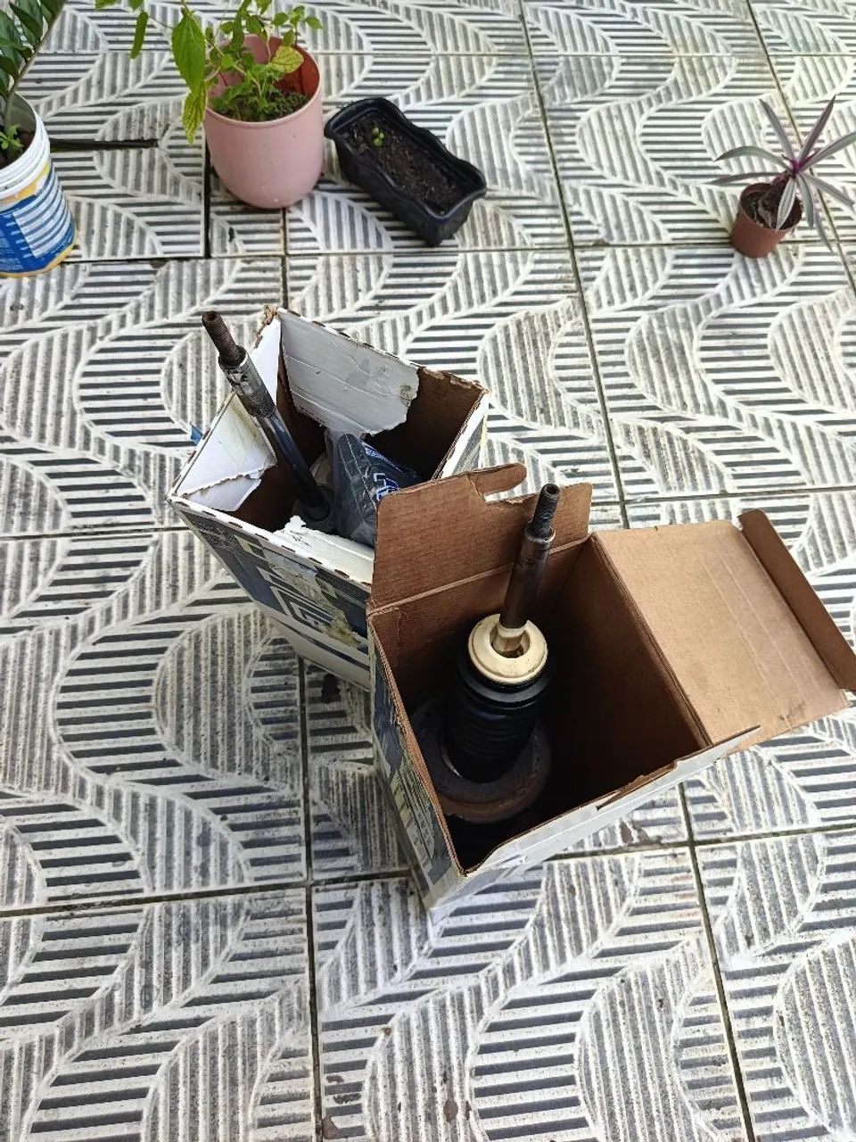 Amortecedor dianteiro usado Etios