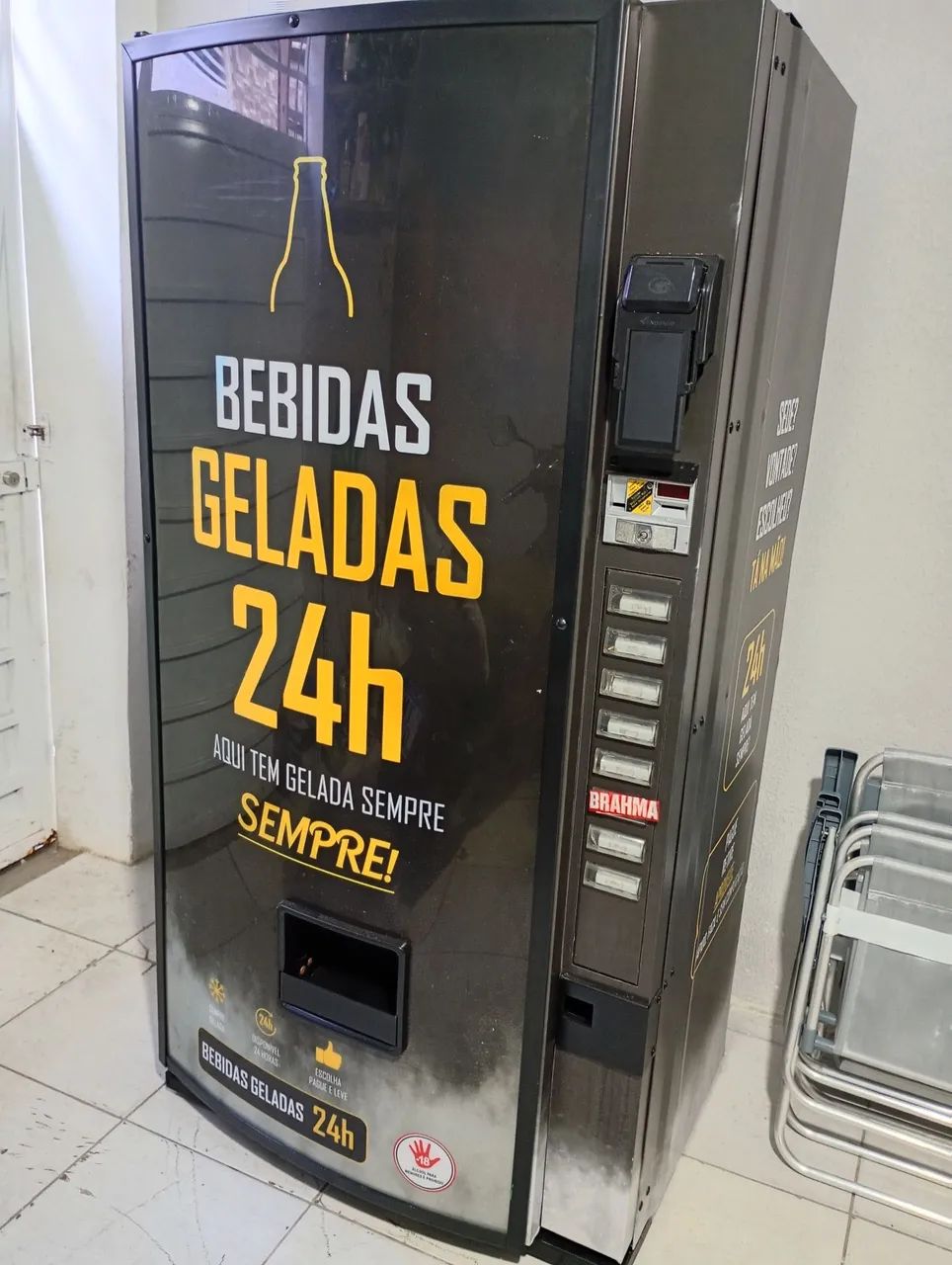 Máquina de auto atendimento 