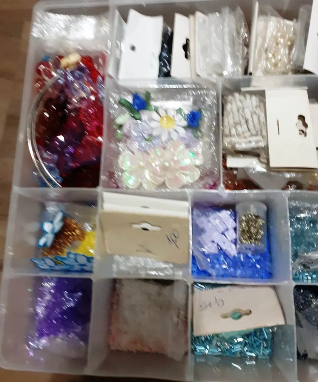 kit de miçangas, pedrarias e apliques - Foto 2