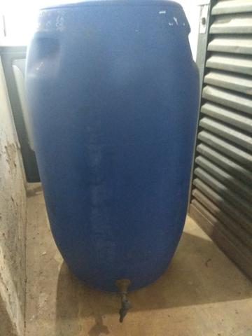 Bombona/tambor de agua com torneira