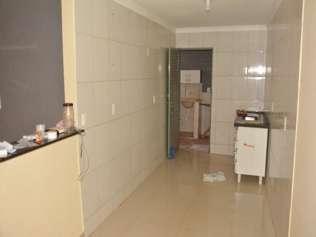 Vendo Ótima casa na QR 215 de Santa Maria - DF - Foto 6