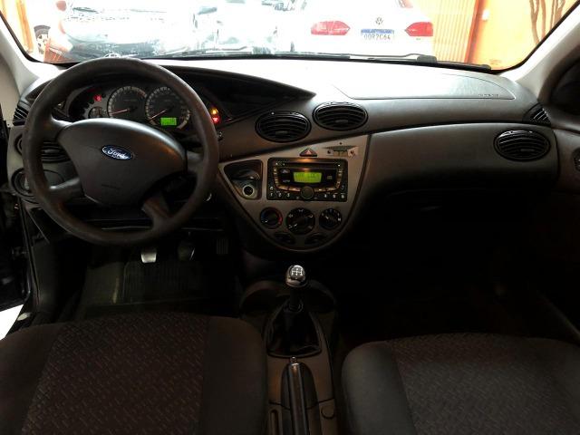 Ford Focus Sedan GLX 2.0 16V Duratec - Foto 11