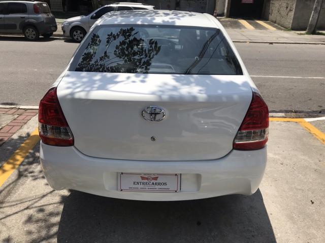 Etios sedan - Foto 7