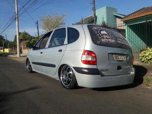 Vendo ou troco scenic legalizada - Foto 3