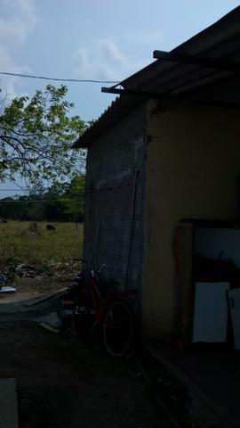 Alugo uma casa por 400,00