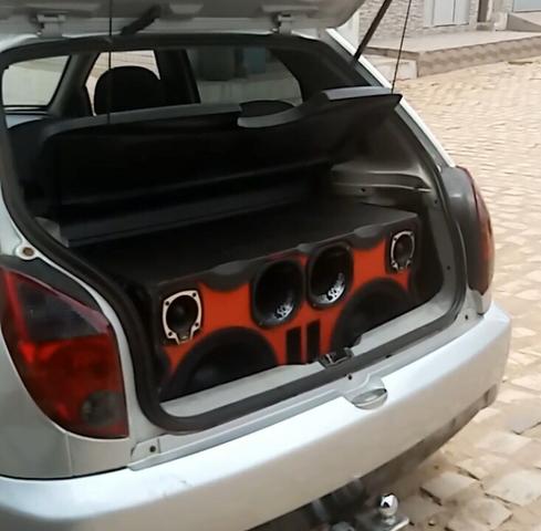 Som de mala vende-se ou troca em subwoofer