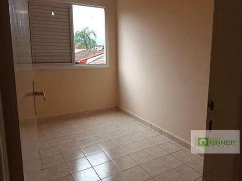 Venda um dormitório com elevador e vaga de garagem - Foto 4