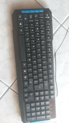 Vendo teclado Gamer USB 3.0/2.0 com funções para o computador