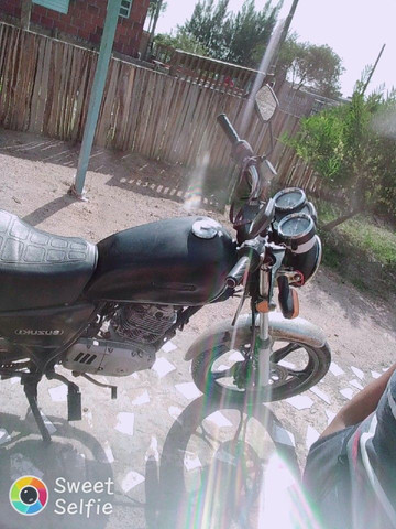 Suziki intruder 125