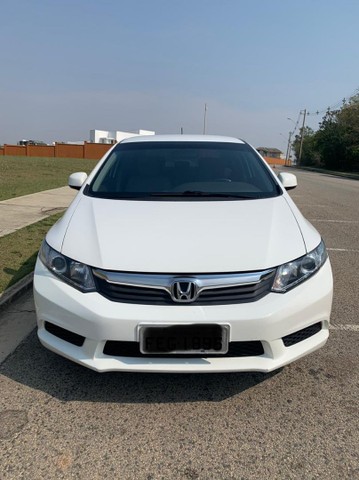 CIVIC LXS 1.8 AUT 2014 IMPECÁVEL