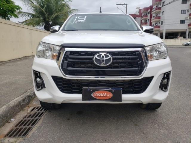 TOYOTA HILUX 4X4 DIESEL MEC