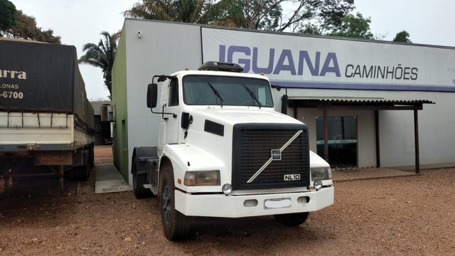 VOLVO 340CV 4X2