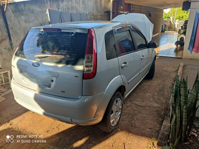 CARRO FORD FIESTA