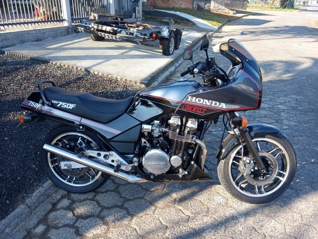 CBX 750 MOTO ZERA DE TUDO