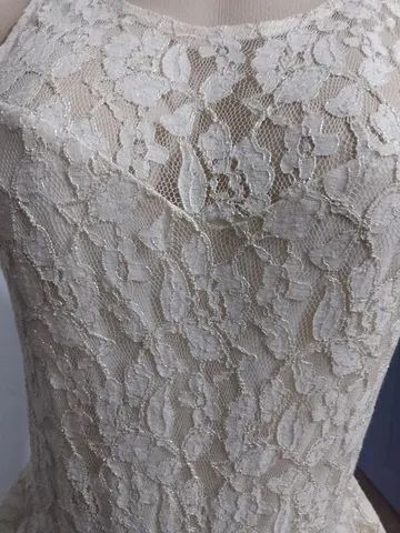 lindo vestido em renda - tamanho m - Foto 5