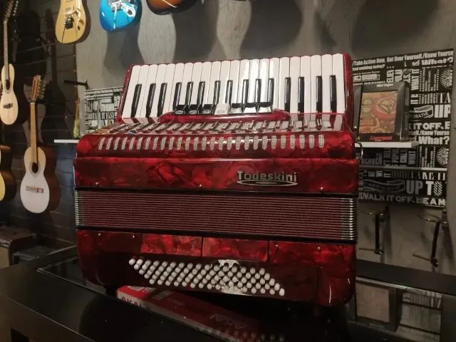 Acordeon Todeskini 80 Baixos Vermelho Novo Lj Oficial